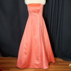 David's Bridal Melon Satin dress, 6, strapless